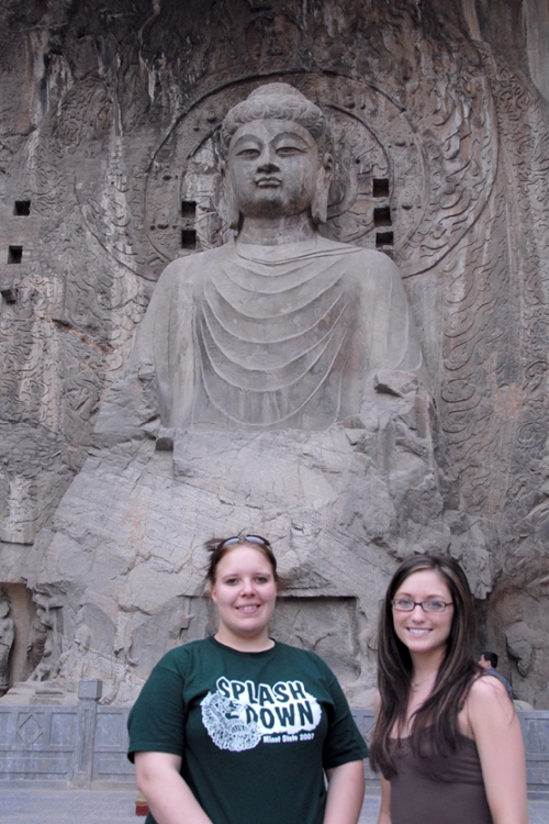 MSU students at Longren Grottoes